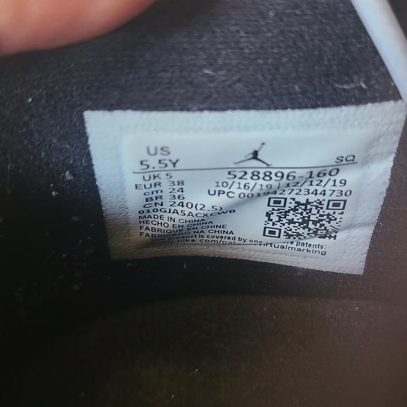 Almost new Jordan 11 Retro Low Concord-Bred 2019 - Picture 5 of 6